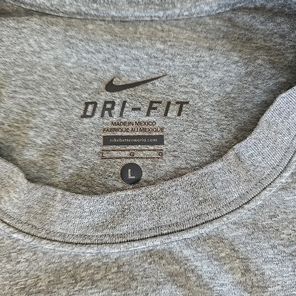 Nike Shirt Men Large Gray Dri-Fit Short Sleeve Sportswear Athletic Casual‎